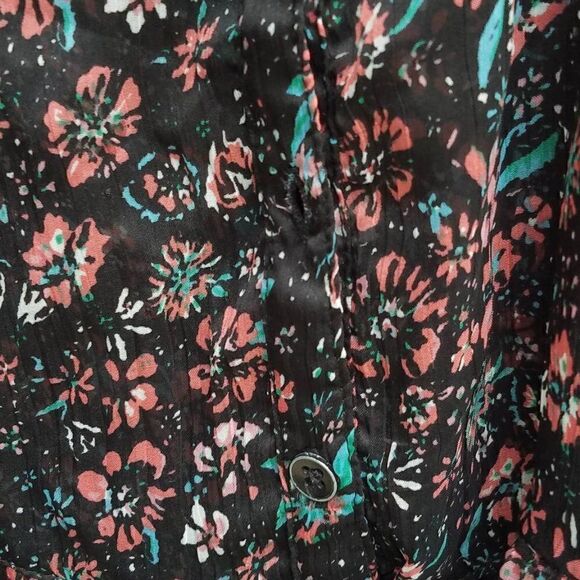 Roxy Sheer Black Floral Button down Top size Medium - Picture 5 of 11